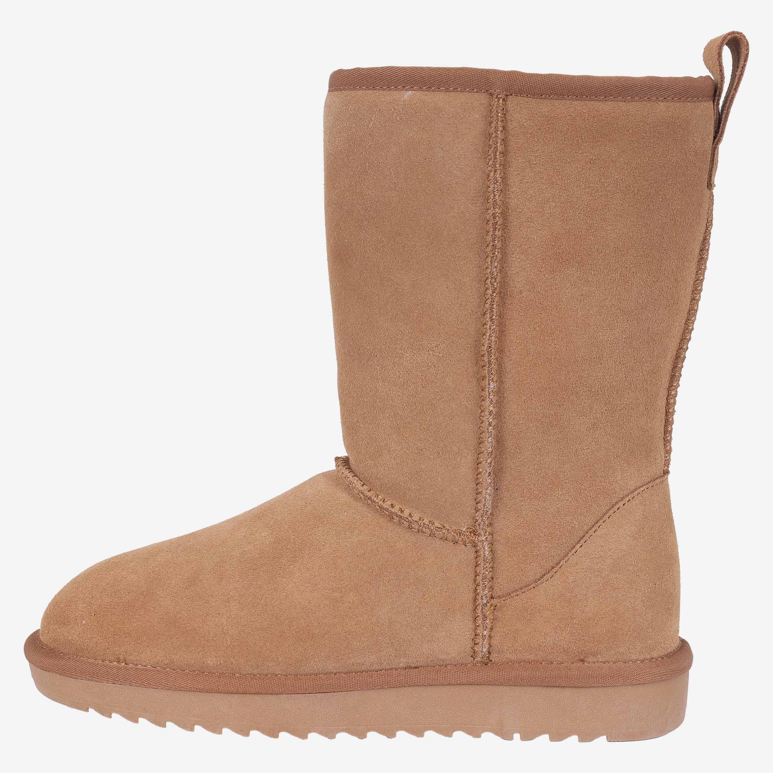 natthagi-suede-boots-iceland_509.jpeg